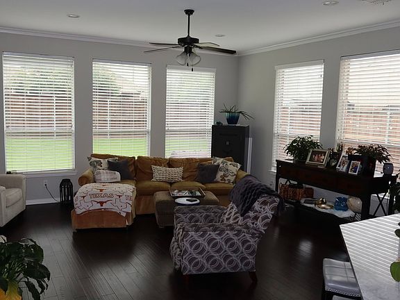 4th image of 2308 Bridgeport Dr