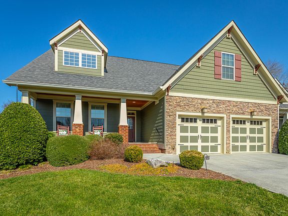 5th image of 875 Willcrest Dr