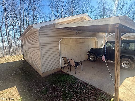 4th image of 1137 Cain Rd