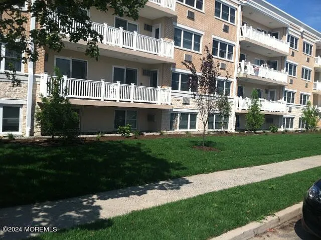 200 Ocean Park Ave #1C — Photo 5