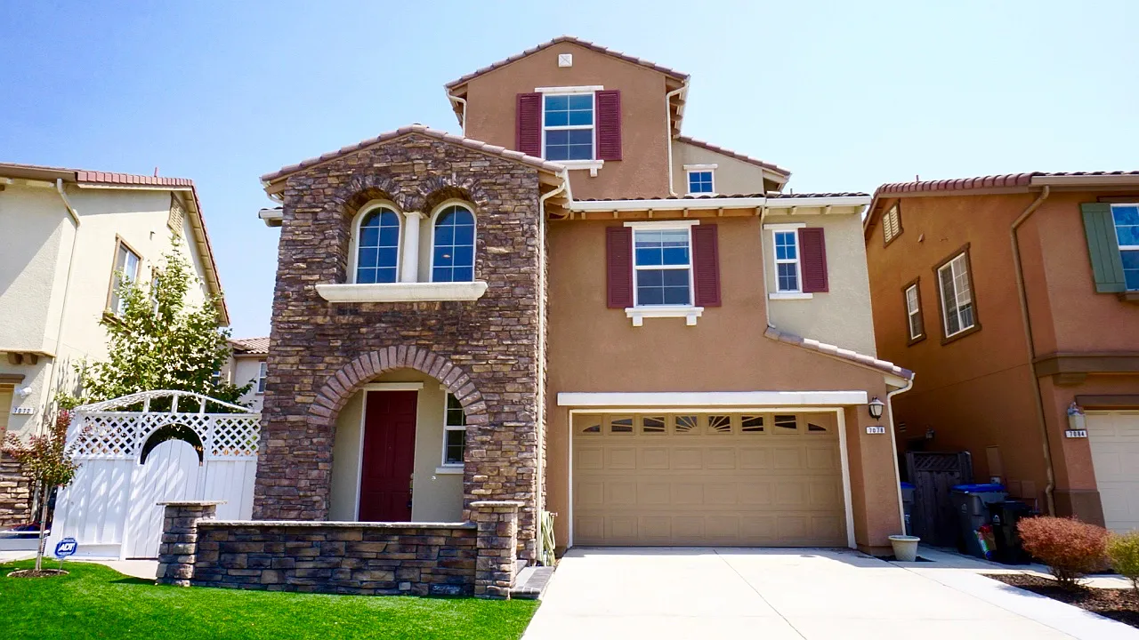 7078 Goldenspur Loop photo 1