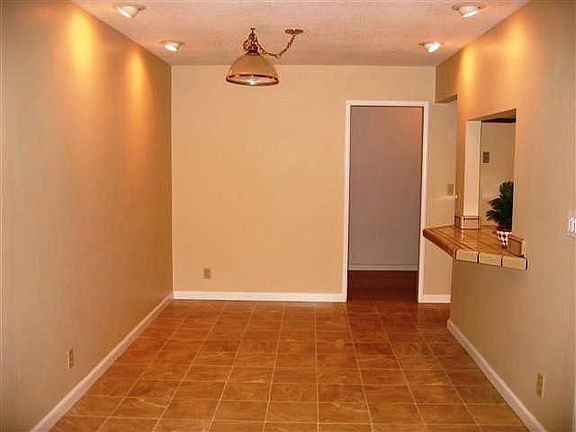 4th image of 7520 Alma Vista Way