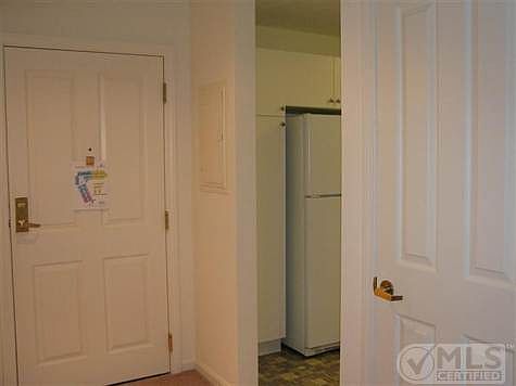 5th image of 1121 Heatherwood
