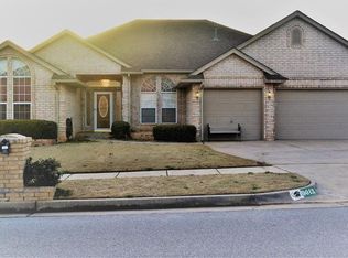9013 Lakecrest Dr, Oklahoma City, OK 73159