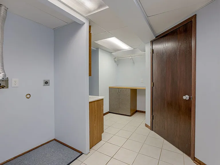 1230 Cole Creek Dr — Photo 18