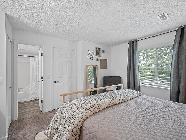 Timber Glen Apartments — Photo 104