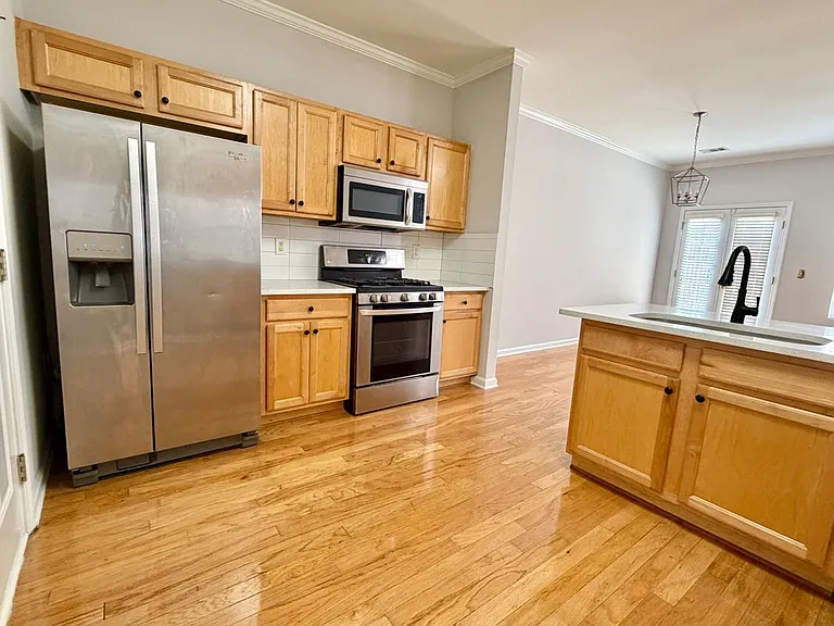 4216 Rogers Creek Ct — Photo 7