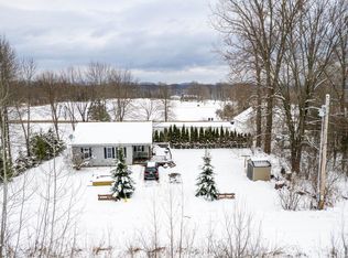 36 Champlain Blvd, Grand Isle, VT 05458