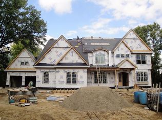 7926 Kugler Mill Rd, Cincinnati, OH 45243