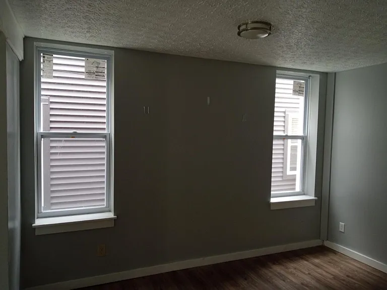 422 Stoddart Ave — Photo 52