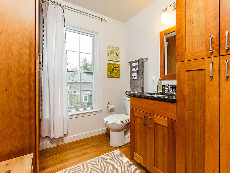 2320 Sanford St — Photo 20