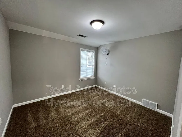 137 W Porter Run Dr — Photo 15