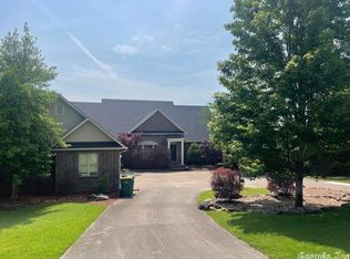 105 Skyridge Rd, Russellville, AR 72802