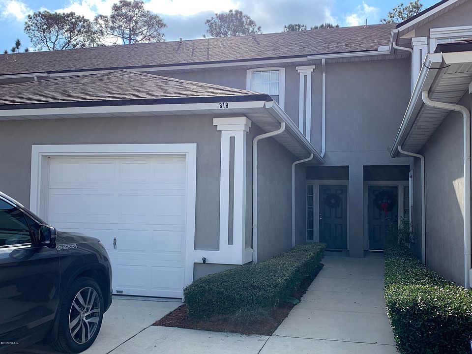1st image of 819 Scrub Jay Dr