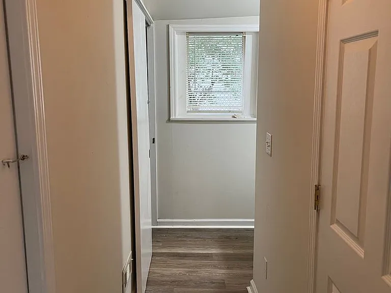 374 Park Ave — Photo 19