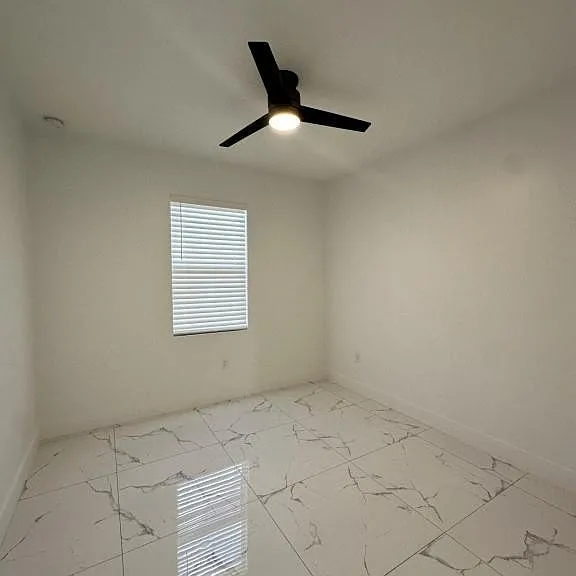 325 Paulcrest Ave — Photo 12