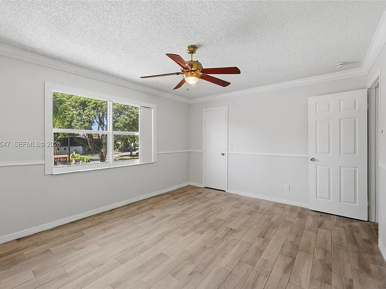 6929 SW 38th St #Townhouse 2-L — Photo 9