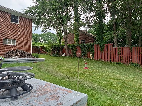 5th image of 1019 Woodlawn Ave