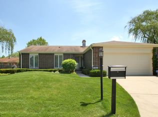 4508 Lindenwood Ln, Northbrook, IL 60062