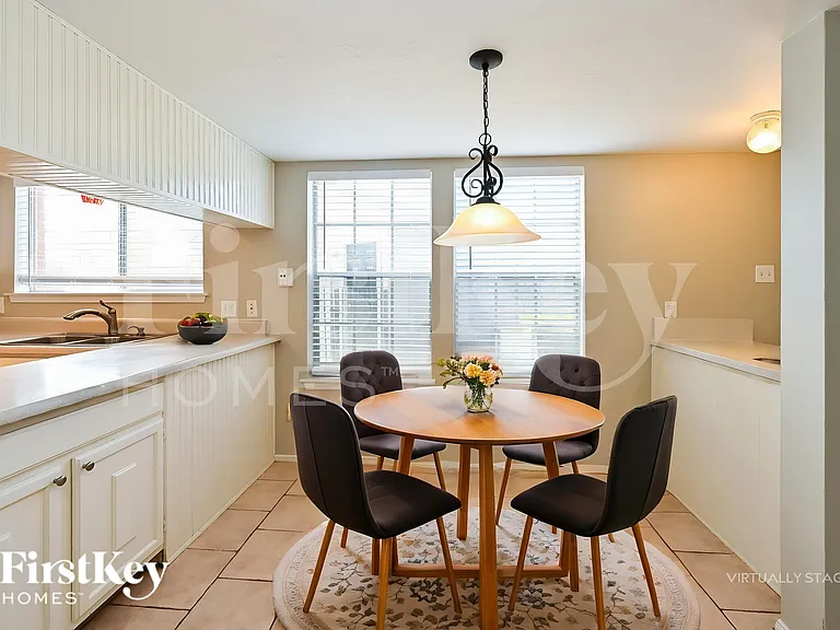 1219 Briarmead Dr — Photo 6