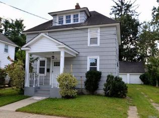 20 Waldo Ave, Greenvale, NY 11548