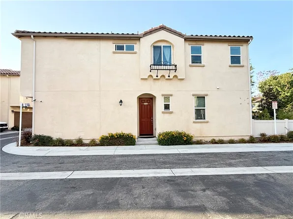 9758 N Abrego Ct, Panorama City, CA 91402