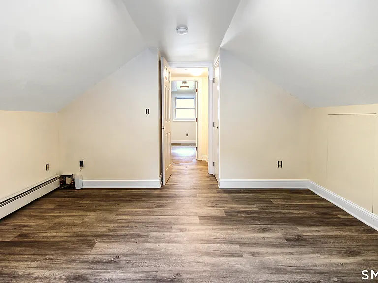136 Hillside Ave — Photo 20