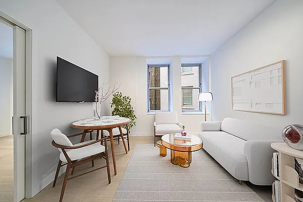 Rented by Living New York | media 32