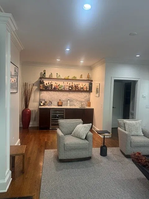 4 bed, 4390 sqft, $8,500 — Photo 4