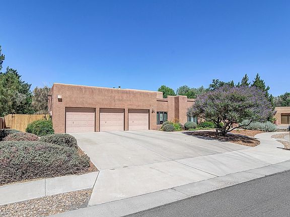 2nd image of 2405 Calle De Panza NW