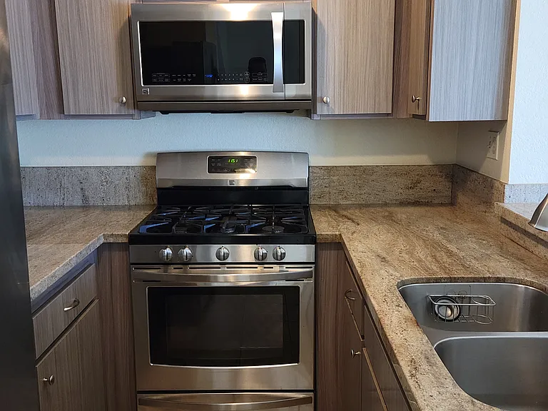 4716 Edison St — Photo 9