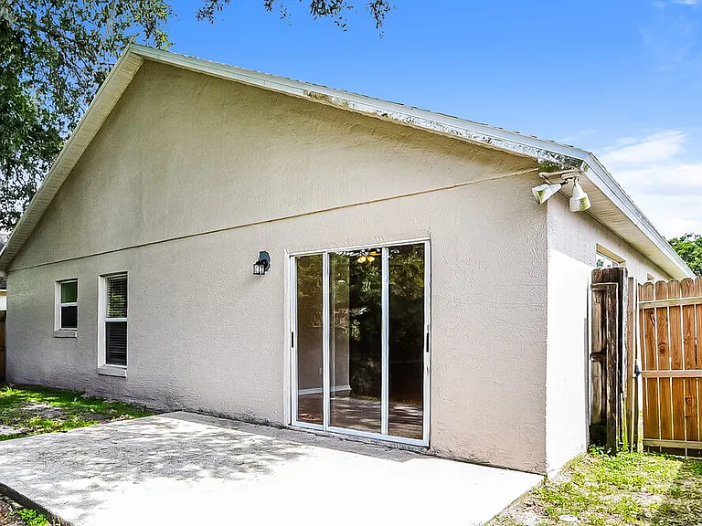 10129 Dean Point Pl — Photo 16