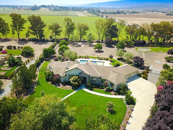 4th image of 10745 Green Valley Dr