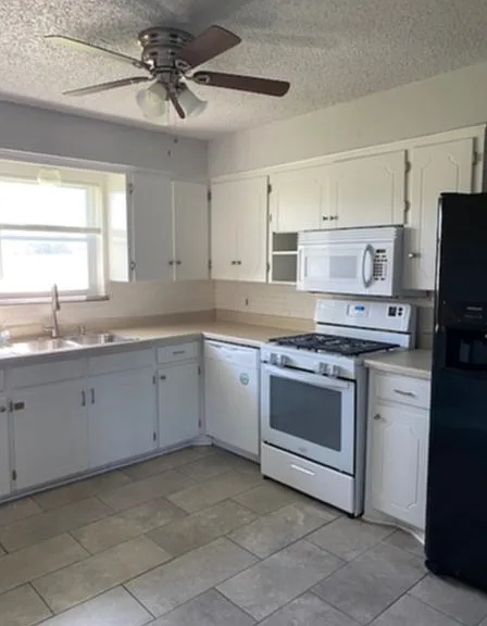 431 NW 53rd St — Photo 3