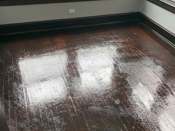 3rd image of 6215 S King Dr #1