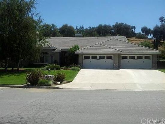 1st image of 34857 Holly Ave