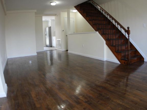 5th image of 61A Newark Ave