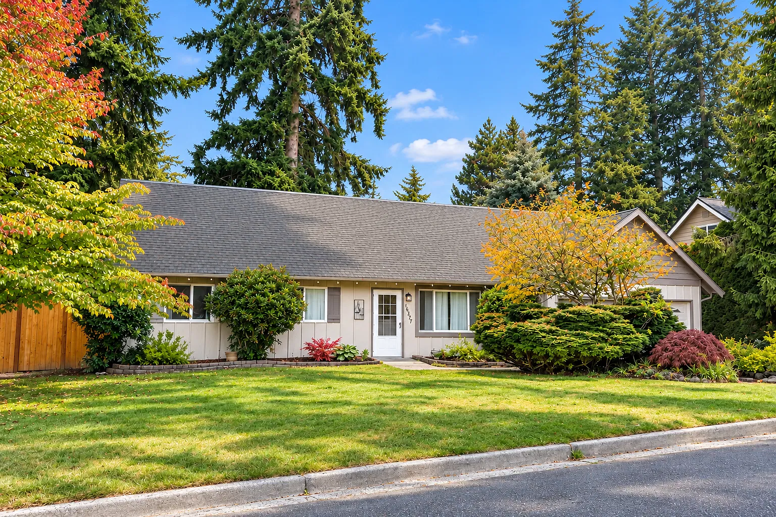 5 bed, 2040 sqft, $3,700 — Photo 4