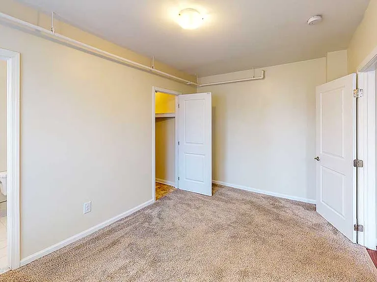 The Ashley Apartments — Photo 11
