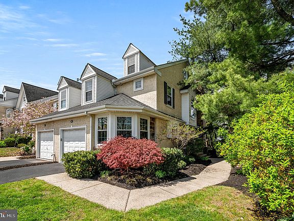 2nd image of 1606 Coventry Pointe Ln #16-6
