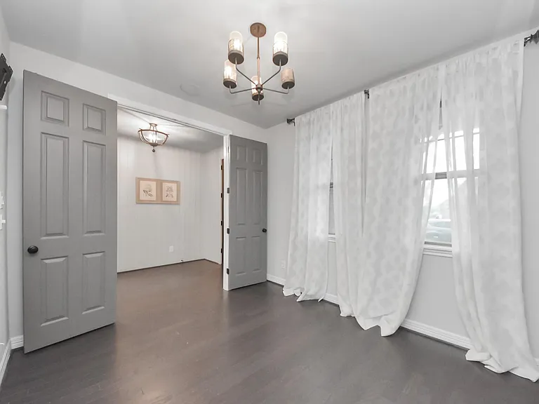 108 Summer Pool Ct — Photo 3