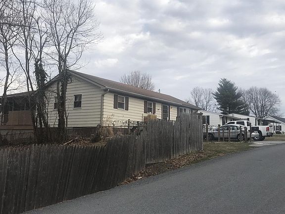 2nd image of 11 Forest Ave