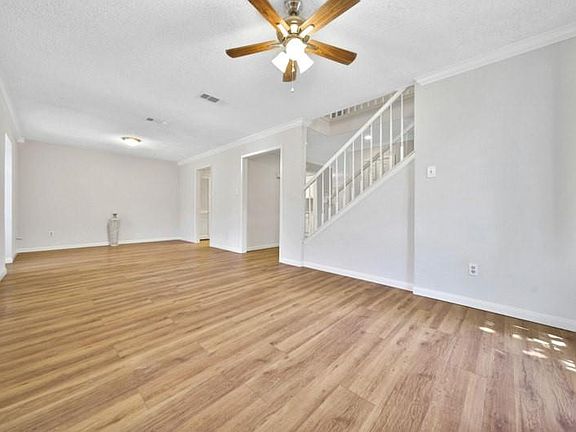 3rd image of 7846 Kendalia Dr