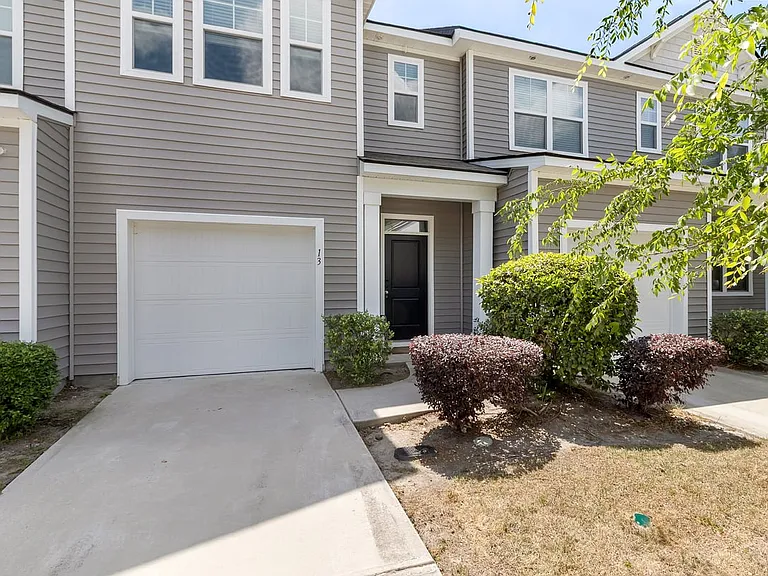 13 Villas Of Garrard Dr — Photo 2