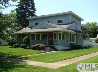 2402 Dawn St, Jackson, MI 49203