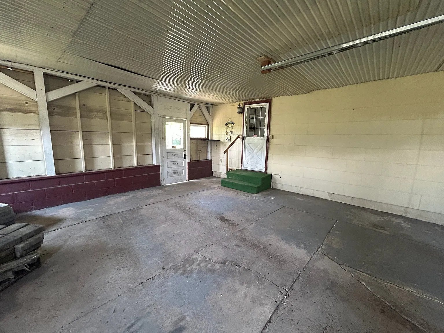 3 bed, 960 sqft, $1,500 — Photo 2