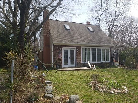 3rd image of 725 Wimmer Rd