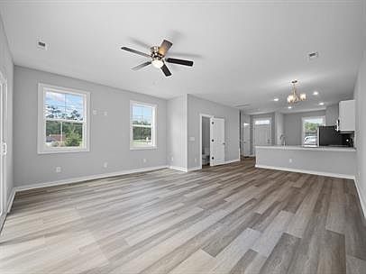 5th image of 302 Starfish Ln #1