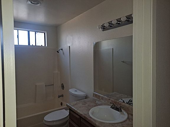 5th image of 140 Wells Ave #140D