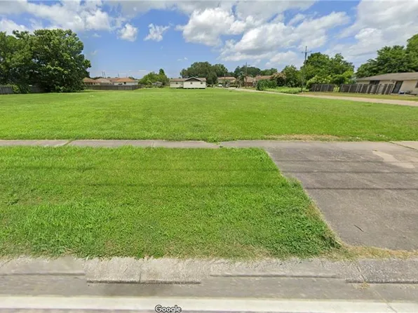 11323 Morrison Rd, New Orleans, LA 70128